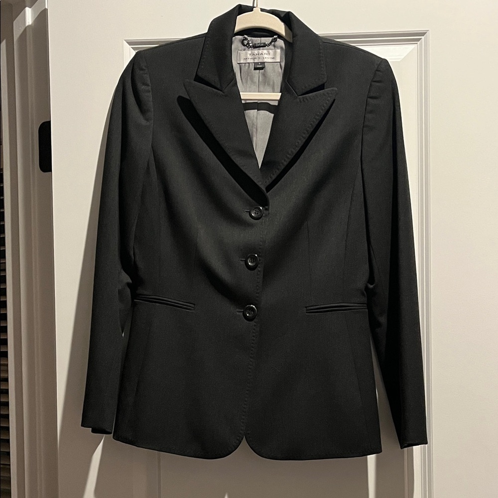 Elegant Black Women's Blazer